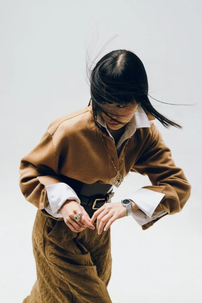 PIAGET Secrets & Lights Collection Sautoir Secrets & Lights Collection Ring Limelight Gala Precious Watch MAX MARA WHITE SHIRT BROWN TOP BROWN BELT BROWN PANTS 