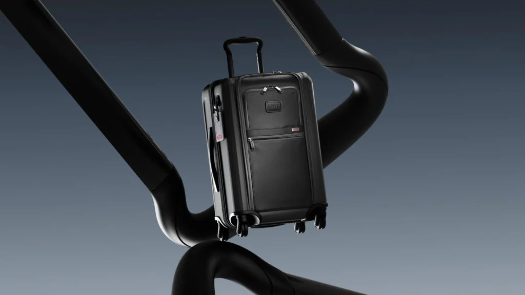 tumi-f23_alpha-hybrid-continental-dual-access-4-wheeled-carry-on-in-black