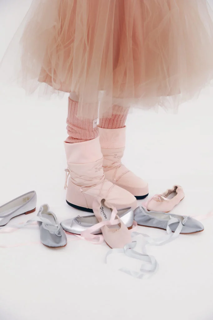 REPETTO TULLE SKIRT FOOTED DANcE TIGHTS LEGWARMERS WARM-UP BOOTS PINK SOPHIA BALLERINAS SILVER SOPHIA BALLERINAS cENDRILLON BALLERINAS