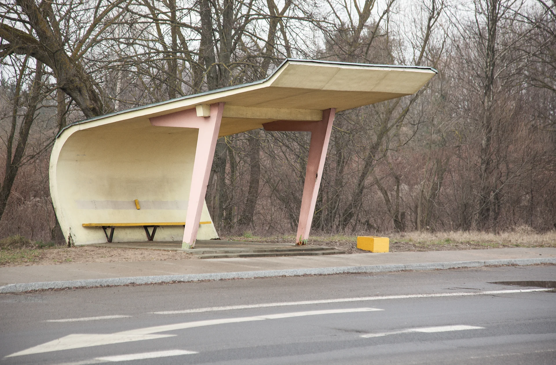 這是Herwig發現的首個蘇聯式巴士站，當時他正騎自行車經過考納斯郊外。（攝於考納斯，立陶宛，2013年）