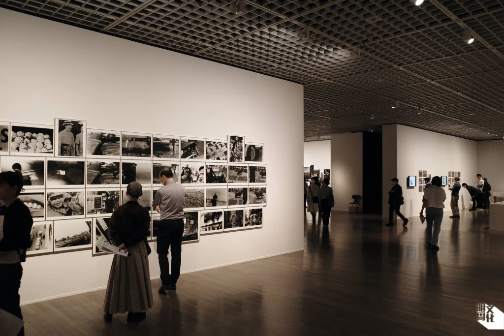東京國立近代美術館《中平卓馬　火―氾濫》展覽現場。