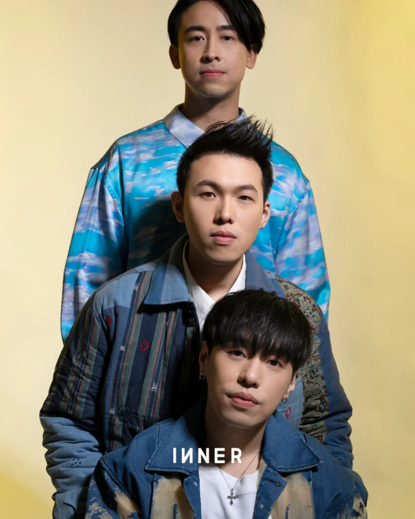 ON AAKIN RICKYY WONG SHIRT ON MICHAEL KARDO FROM MR. PORTER JACKET SPORT B. SHIRT HOMME PLISSEY MIYAKE PANTS ON TONY RICKYY WONG SHIRT VEST MIDNIGHTFACTORY NECKLACE 