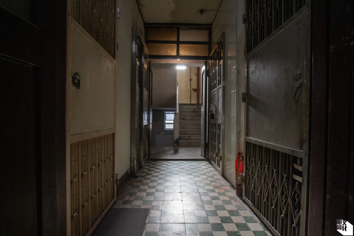 面對漫長的公屋輪候冊,劏房是基層單身戶的折衷選項。