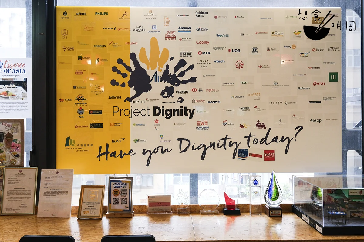 許承俊將新加坡廚尊一步一步搬來香港，可惜剛起步便碰壁。然而，他沒有停步，希望香港廚尊亦能逐步擴展規模，惠澤更多不同層面的有需要人士。