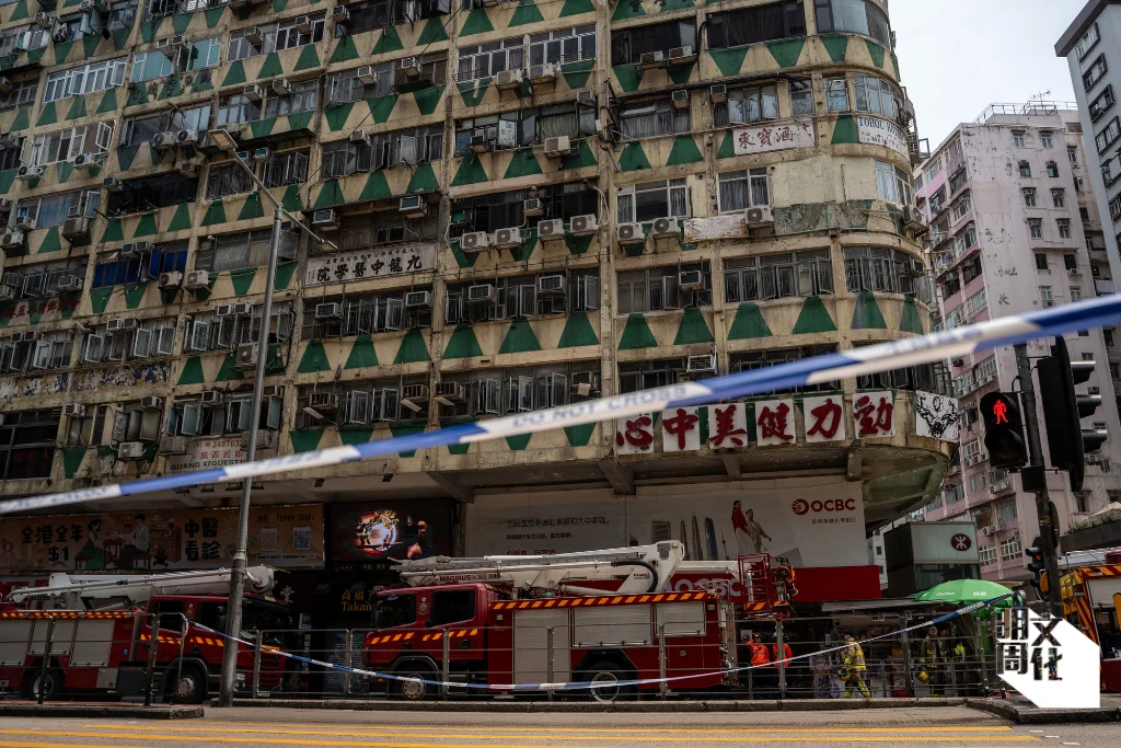 佐敦道華豐大廈去年四月十日發生三級火，造成五人死亡、四十人受傷。（法新社）