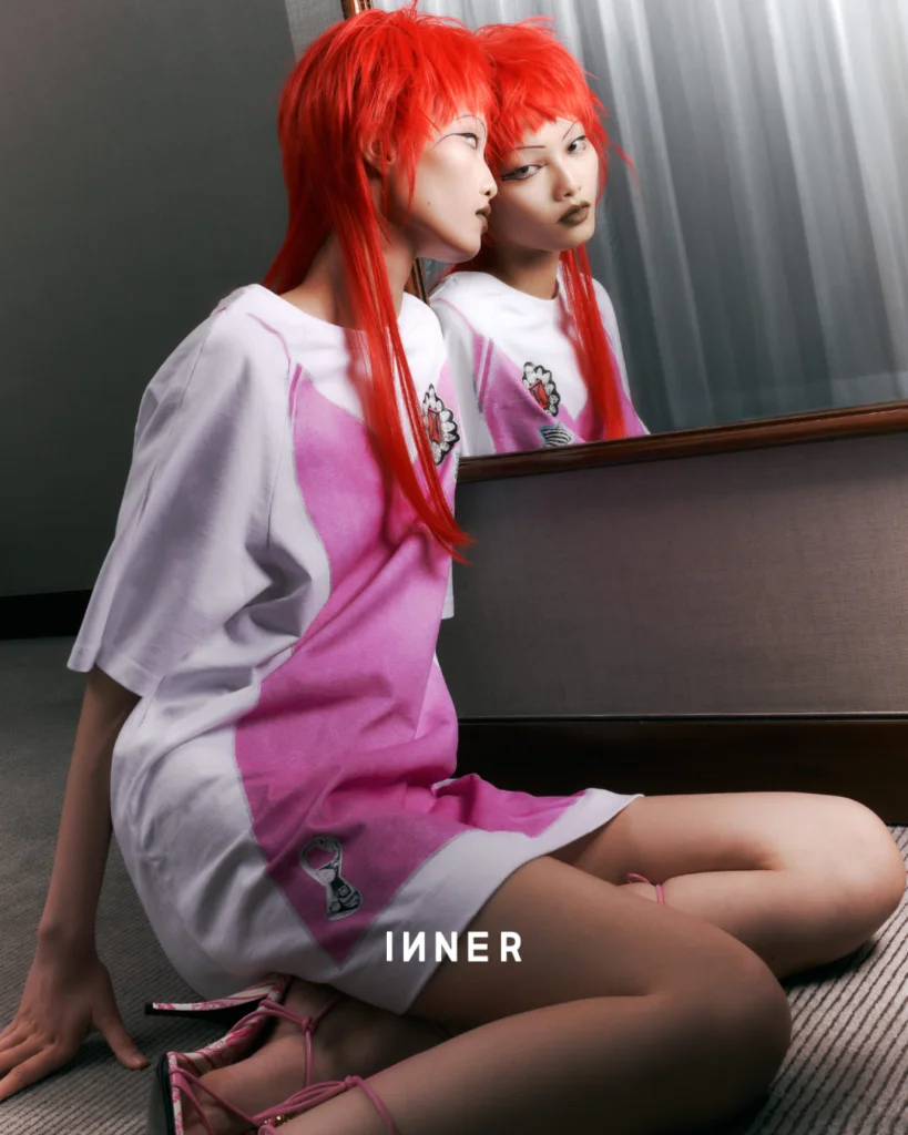 DRESS, MARC JACOBS PUMPS, VERSACE