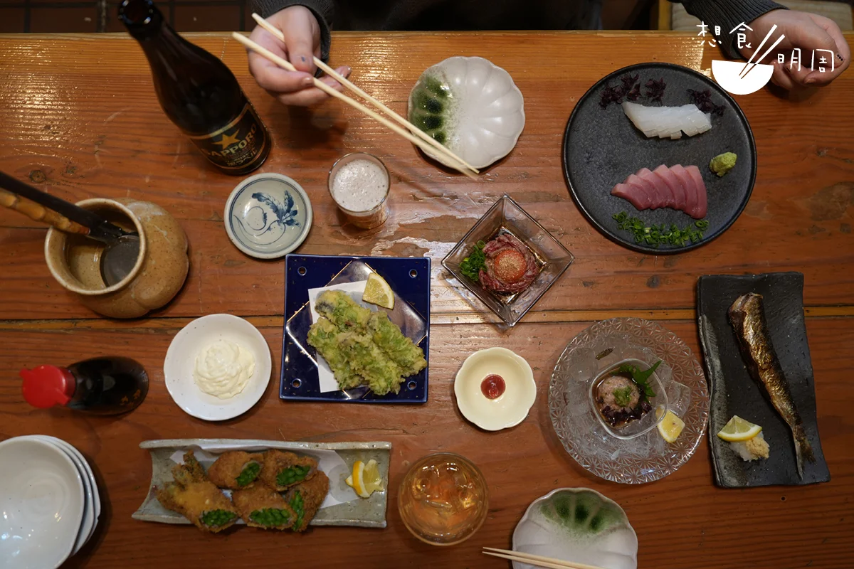 最能感受和歌山生活氣息、地元料理的地方絕對是居酒屋，牧五百音的飯堂是超過四十年歷史的くろしお，而鰯料理更是她心中最能代表和歌山的美食之一