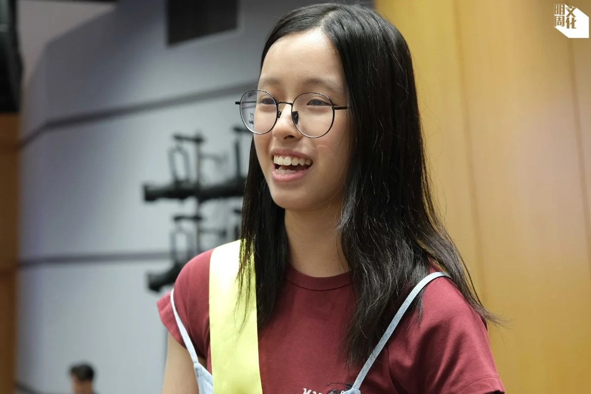 三號參賽者、十六歲女生Bella是二十名選手中年紀最輕的人之一。