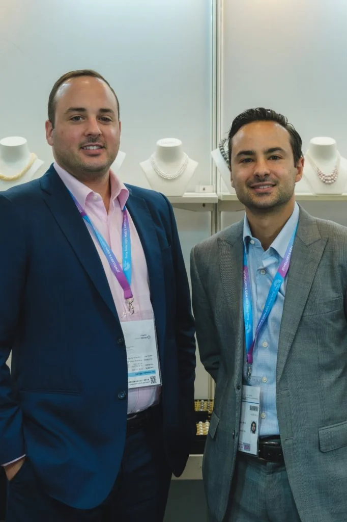 Pierre Boite（左）和Thomas Boit（右）是法國珍珠經銷商Alain Boite的掌舵人，企業自一九八四年成立，專注於「企業對企業」的業務。