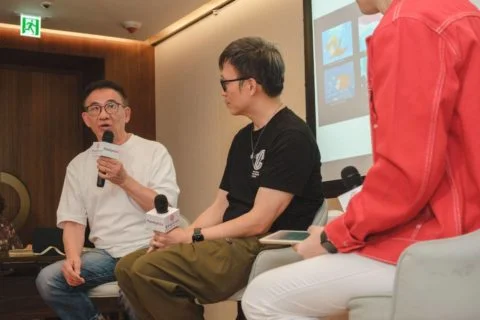 王劍鋒先生(左)及王信明先生(右)向眾人分享玩具業內秘辛