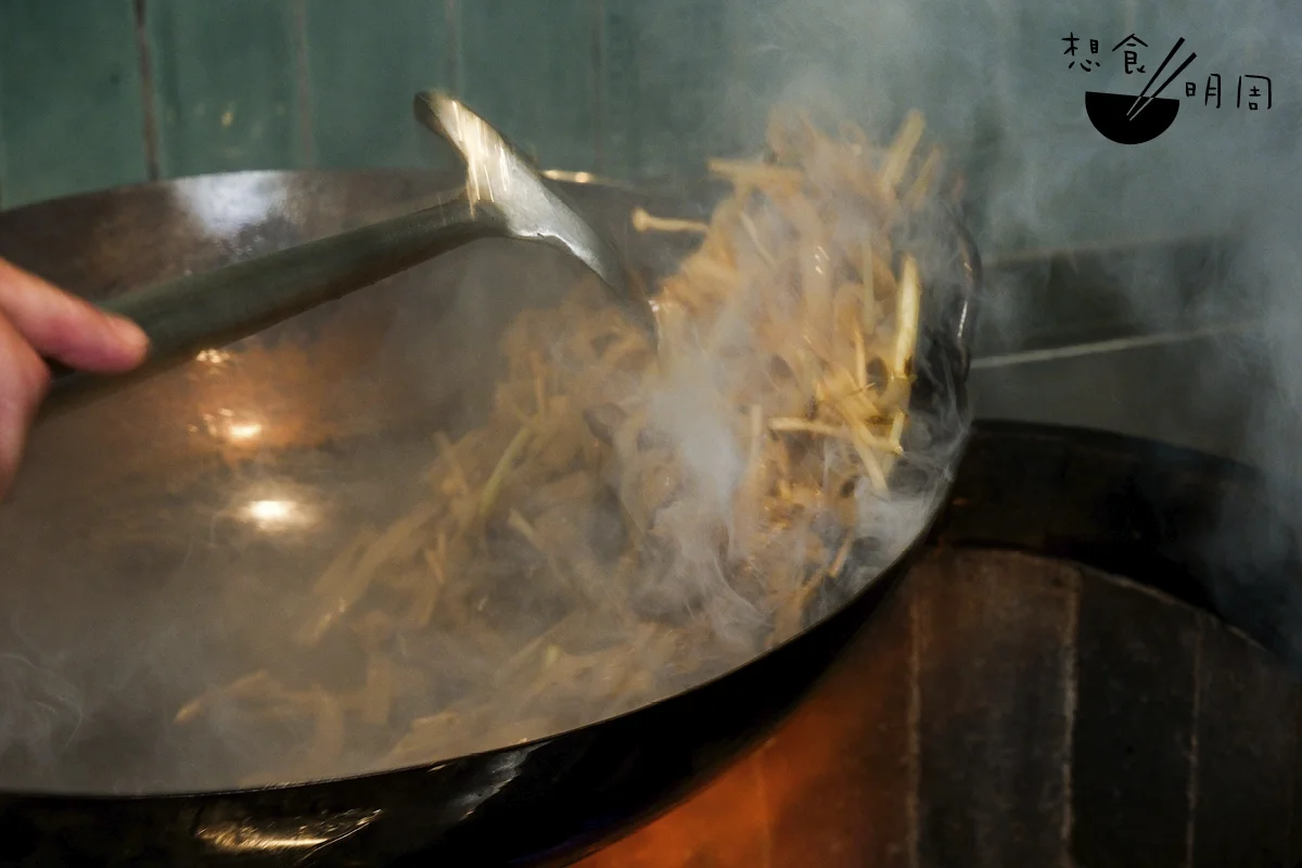 在曾超敬心目中，乾炒牛河的鑊氣技藝，絕對值得列入非遺。