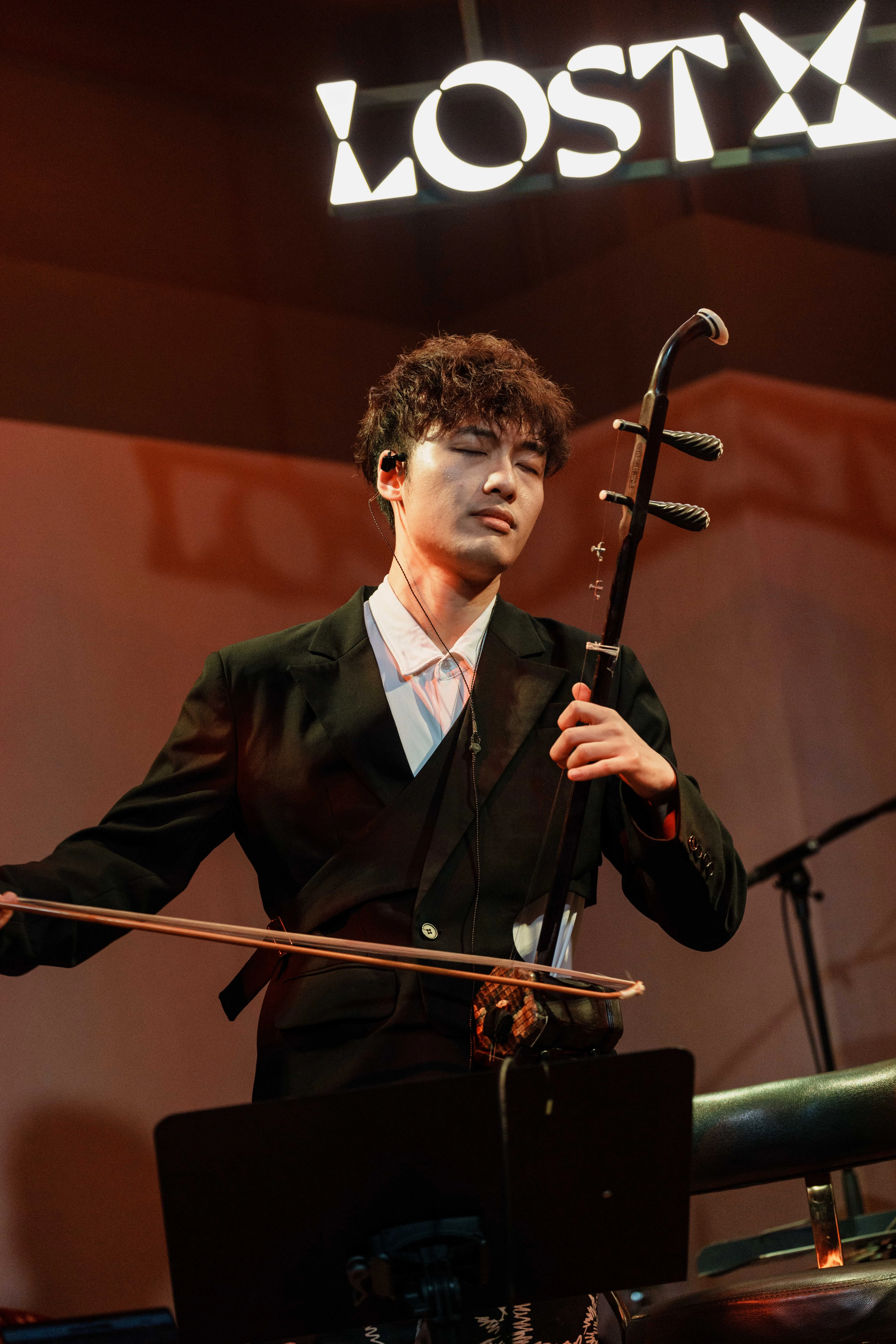 出生於傳統中樂世家，朱芸編卻能以二胡駕馭千變萬化的曲風。（由受訪者提供）