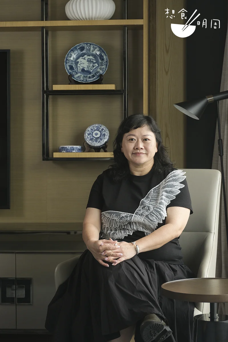 香港有不少值得欣賞的粵菜大廚，他們鎂光燈外、廚房之內默默耕耘。謝嫣薇希望非遺能夠將此發掘出來，讓匠人精神得以傳承與彰顯。