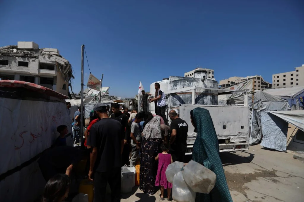 無國界醫生向加沙民眾提供潔淨水，但受到以色列當局一再阻撓。