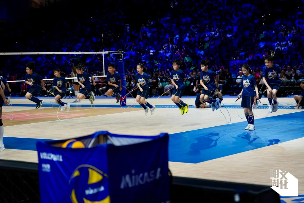 自從在第一堂跳繩興趣班學會了二重跳之後，袁梓晴便沒有停過學跳繩。