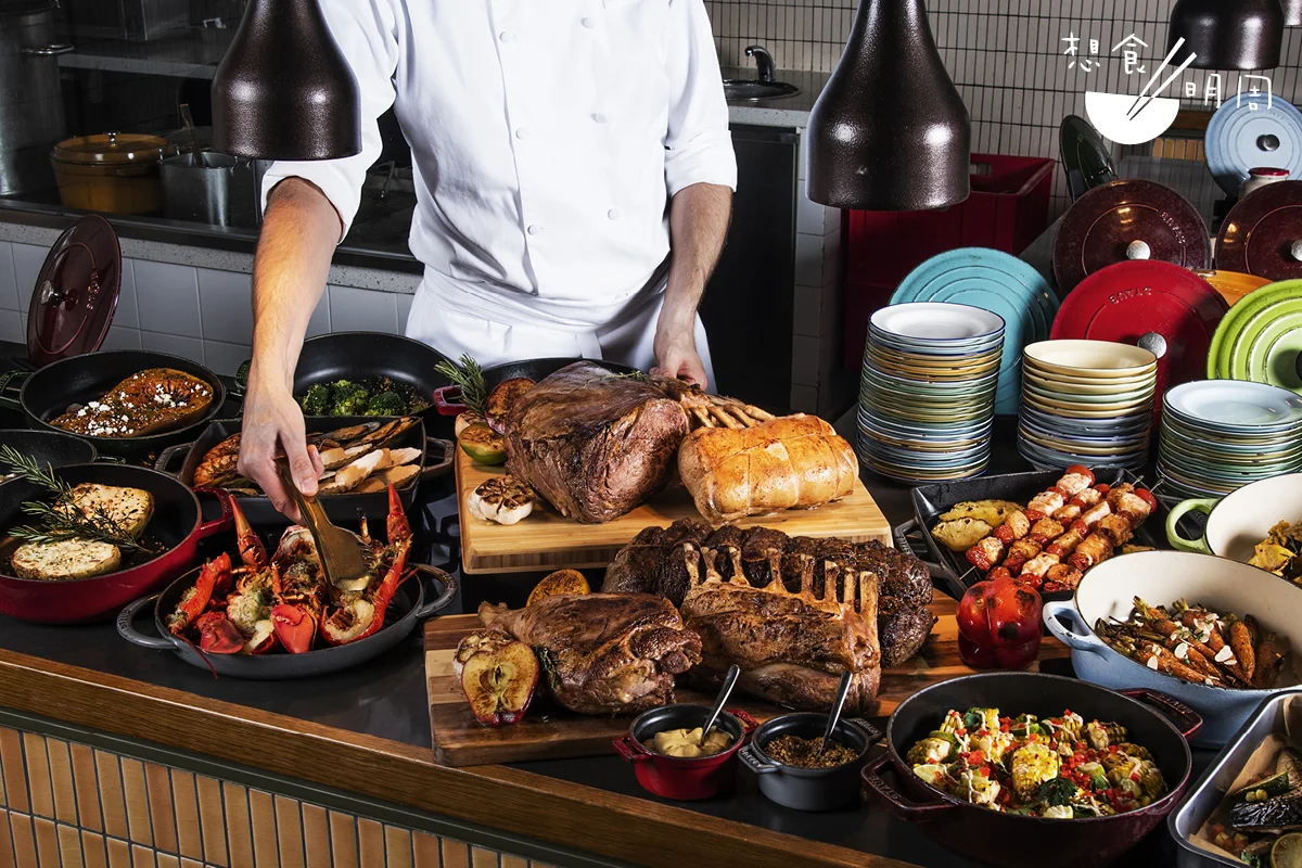 逸東酒店自二○二四年五月起與Yindii合作，每月平均有250名顧客經平台購買餐盒。今日暑假才轉行「自助取餐」，網絡上有不少好評。