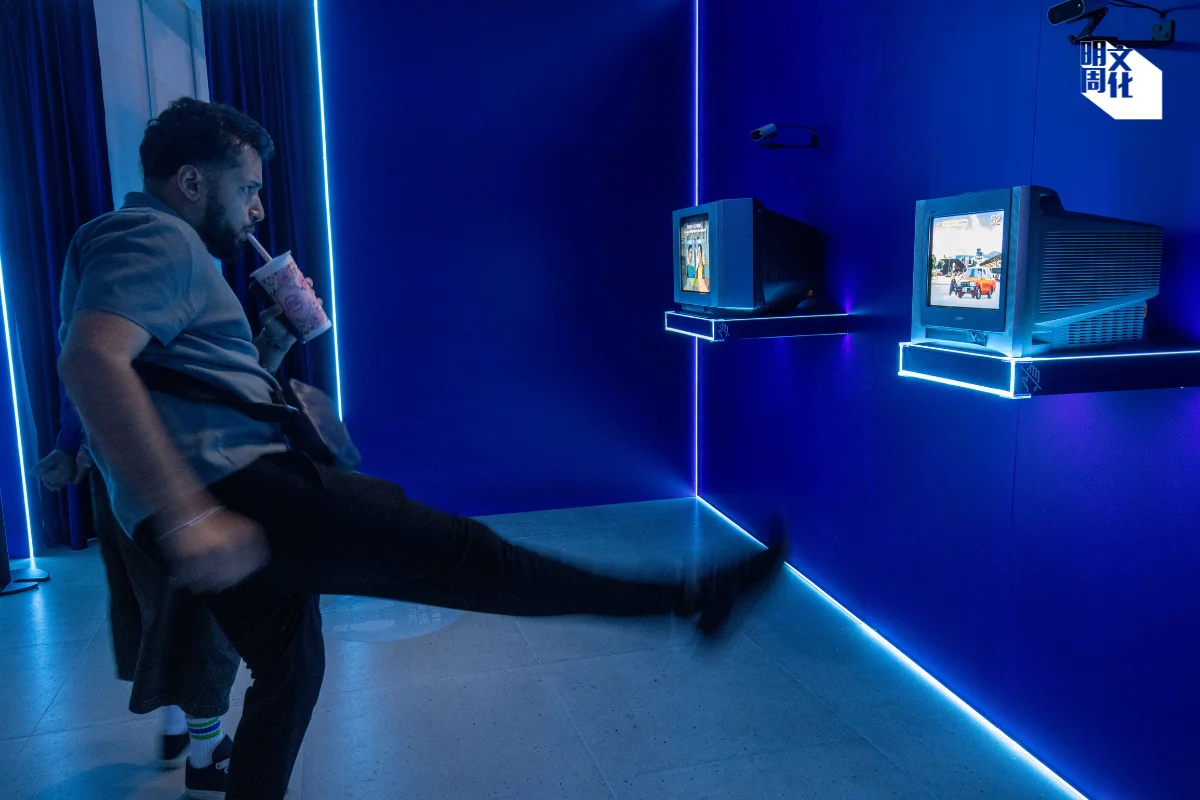 除了用手打機，展覽還加入今天技術，讓玩家「全身」投入遊戲世界。