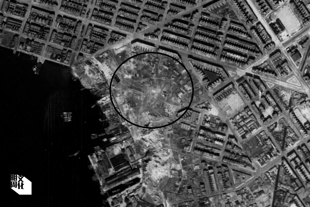 在九龍半島的住宅區，除了頹垣敗瓦，更可發現一些地段竟變成農田， 反映當時的糧食不足問題極為嚴重。