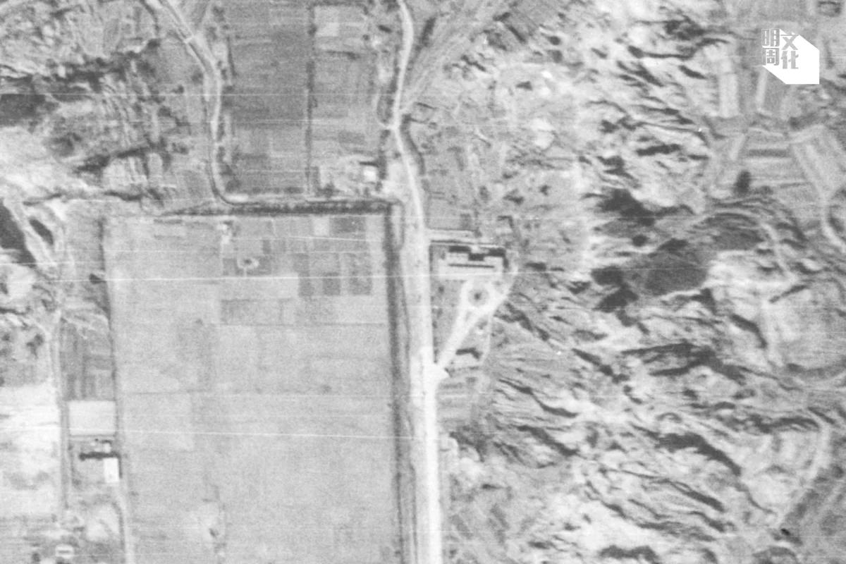 在今日大坑東道附近出現一幢由日軍興建的殯葬用途焚化爐， 在戰後旋即被重建為九龍塘的別墅區。