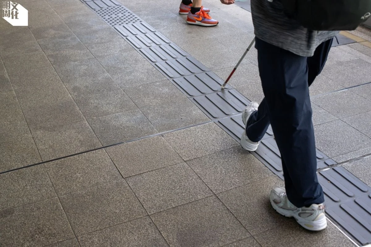 現時港鐵有不少無障礙設施，但原來背後是本地殘疾人士多年的倡議。