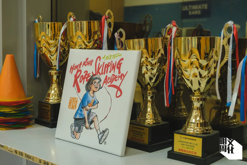 Jacob亦曾為女兒的跳繩學校畫畫