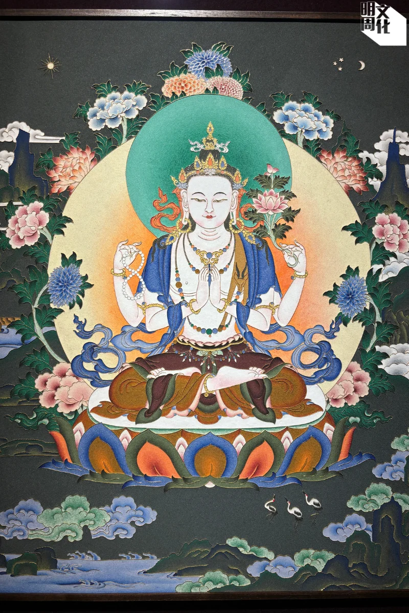 西藏真金唐卡《四臂觀音》，作品價格隨每日金價浮動。