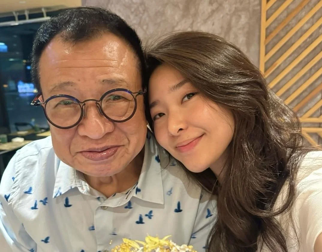 許紹雄視愛女許惠菁掌上明珠