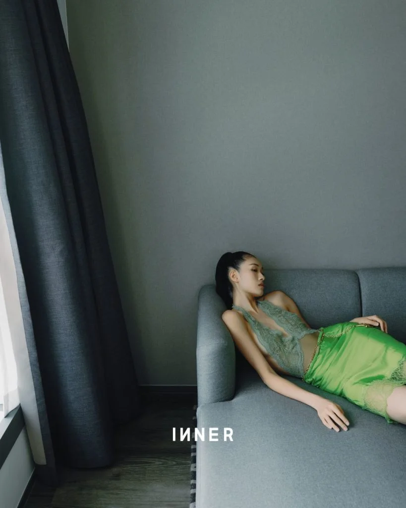 LACE BODY TOP, FLUID VISCOSE SKIRT & CHAIN NECKLACE, GUCCI