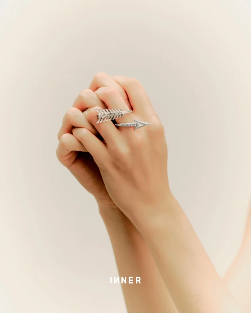 FLECHE LARGE RING, PAVED WITH DIAMONDS IN WHITE GOLD, BOUCHERON