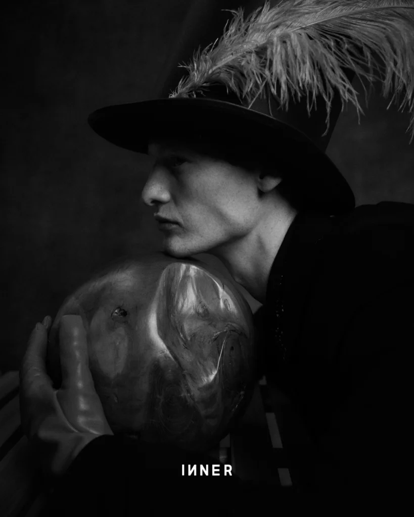 BLAZER, BALENCIAGA SHIRT, VERSACE GLOVES, FERRAGAMO