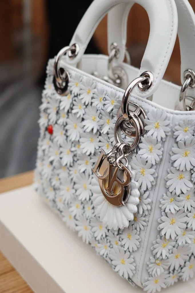 whatsapp-image-2025-10-20-at-3-48-52-pm