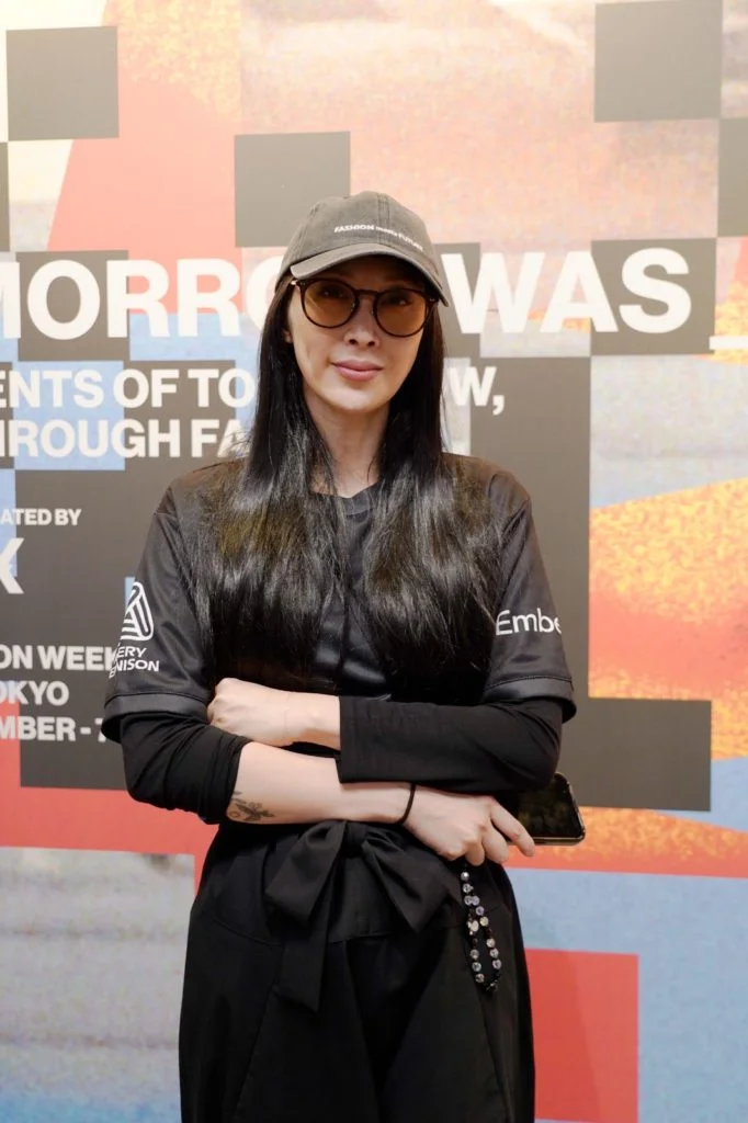 FabriX團隊虛擬時裝創意總監黃馨Shin Wong 