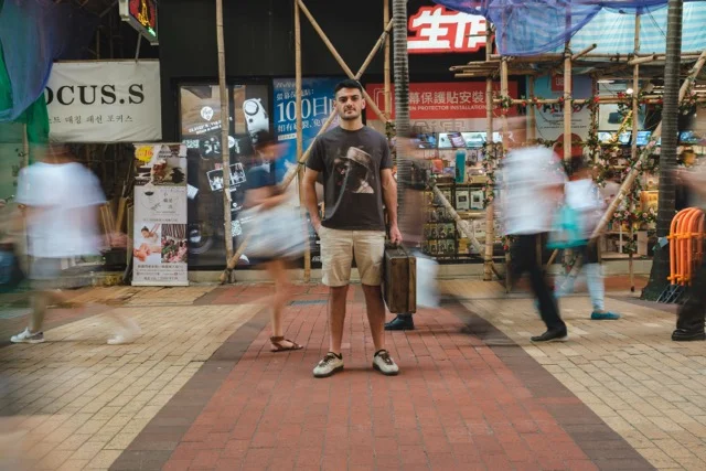 世界之大，Alper意識到自己仍有近九成的國家未曾探索，行動雕像這一篇章或許只是眾多經歷之一。