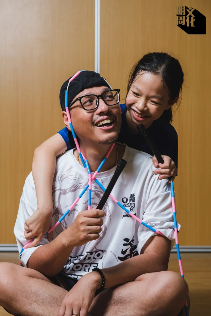 問到Jacob之後會想跟女兒一起跳繩嗎？他笑言：「想是有想過，但現在還未有決心去學！」