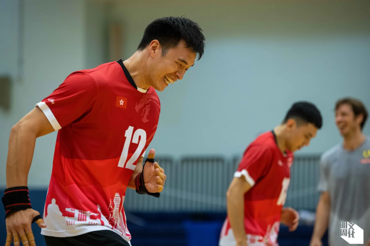 12號控球葉冠雄，是全隊唯一要上班的球員，現職消防員。