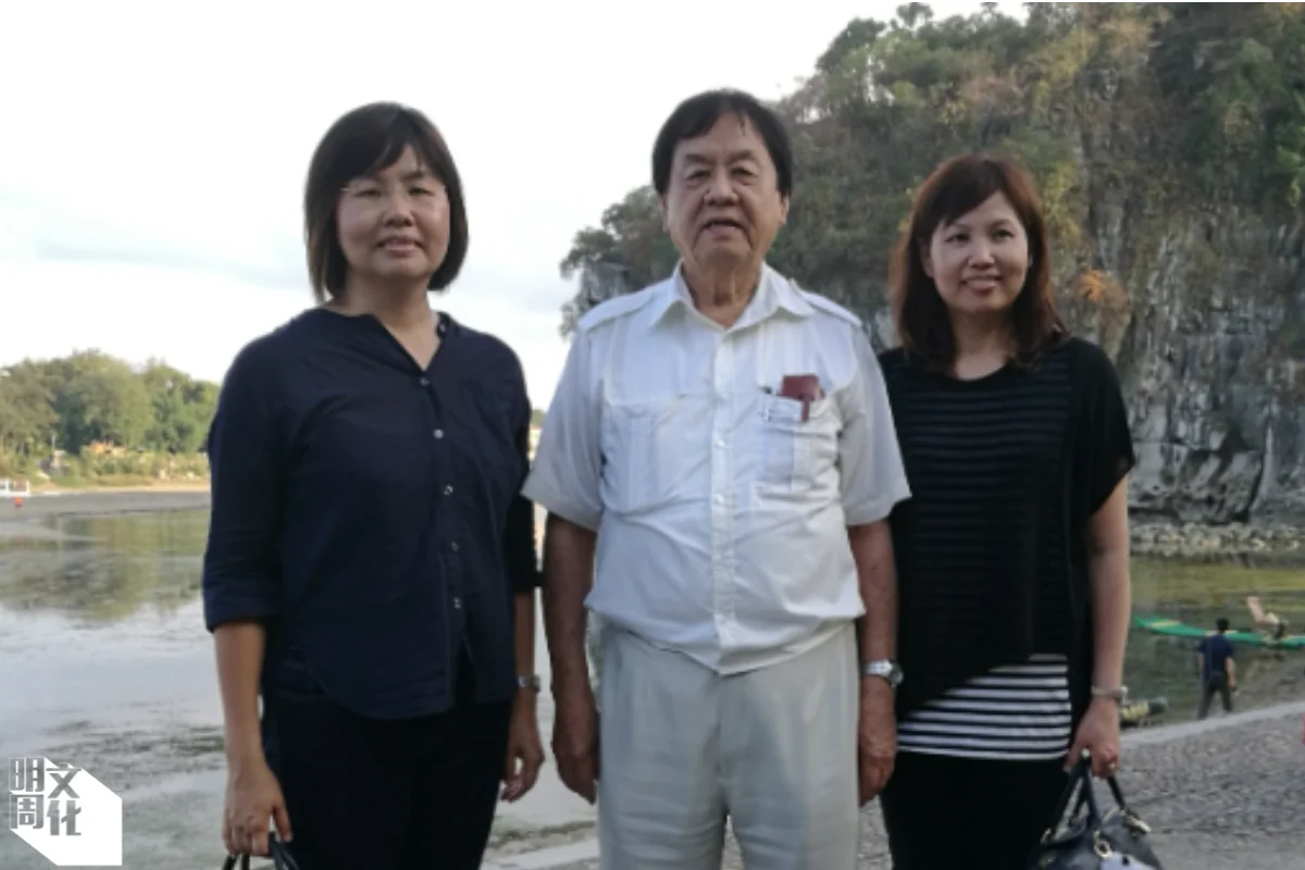 2016年，張聰與父親張曉卿及姐姐張晶在遊桂林時合照。