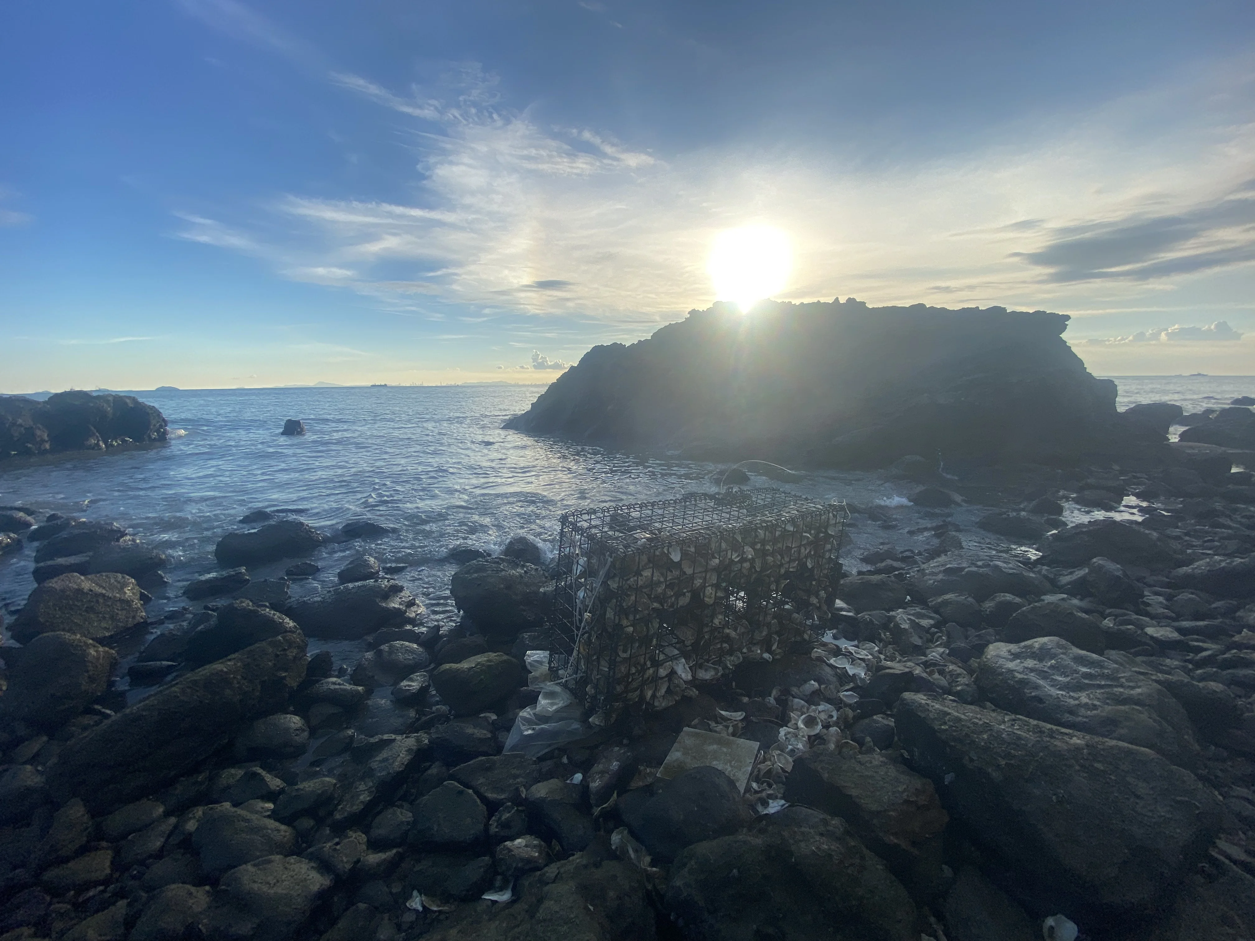 「社區預警」強調建立有效的早期預警系統，讓居民能及早作出應對。香港紅十字會與香港科技大學合作，開發「一站式防災地圖」平台，幫助市民在災害發生前預先規劃，於關鍵時刻迅速找到支援。（平台網站：https://www.redcross.org.hk/tc/CommunityResilience_Service.html） (Insert image4.png)