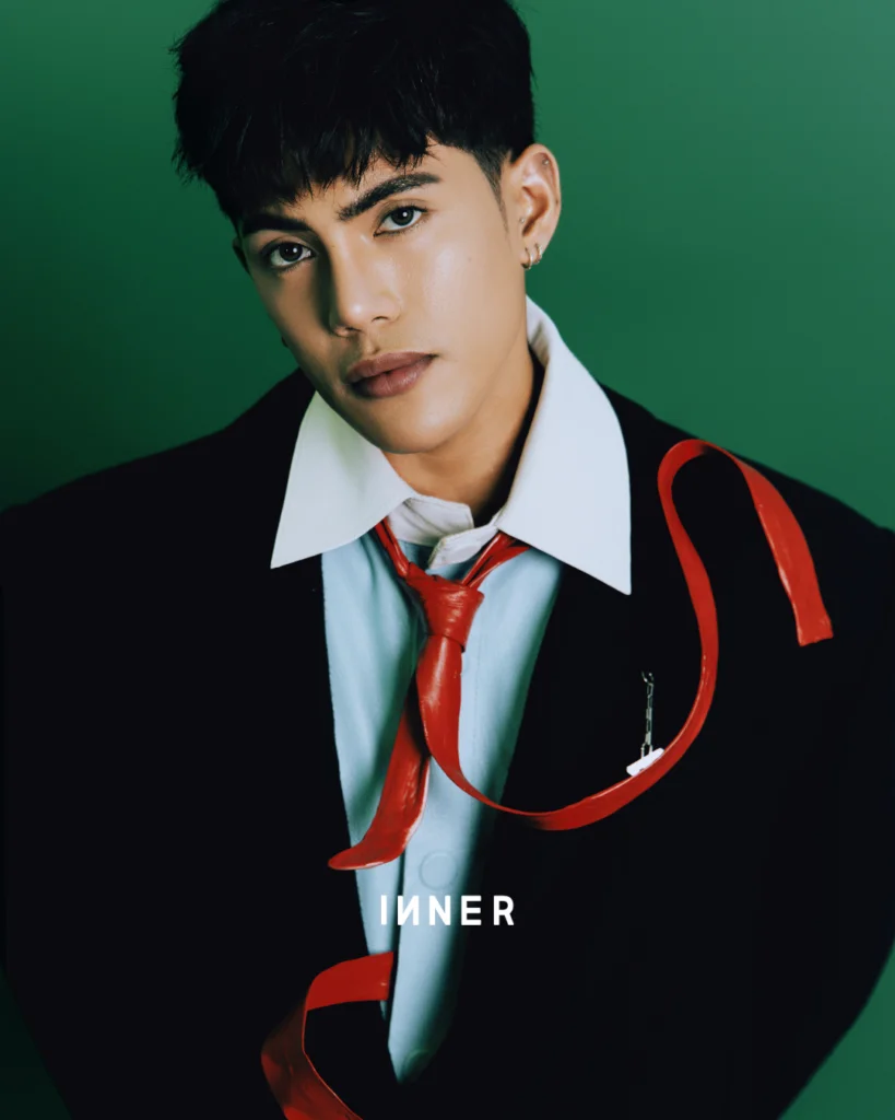 MAXI COAT, SHIRT & TIE, ZIDI