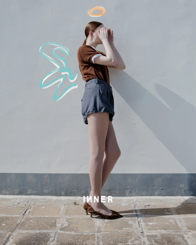 TOP, PANTS & SHOES, PRADA