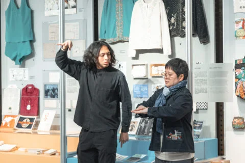 一聾一健的導賞員將引導觀眾進行多感官探索,從中思考共融社會的概念。