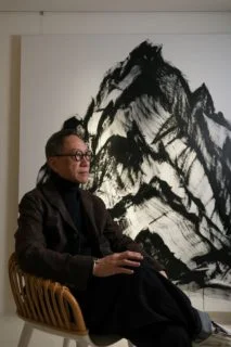 Alan憶述童年，他形容父親極富創意，埋下他日後從事設計的種子。