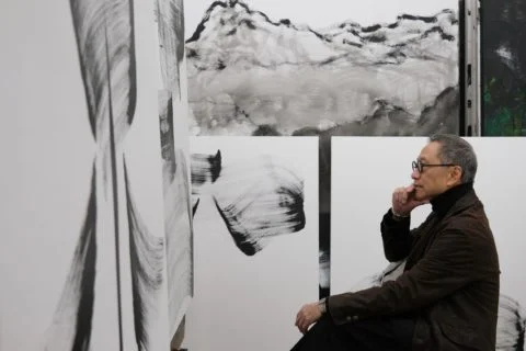 香港殿堂級設計師陳幼堅 (Alan Chan)以標誌性的「東情西韻」風格聞名。