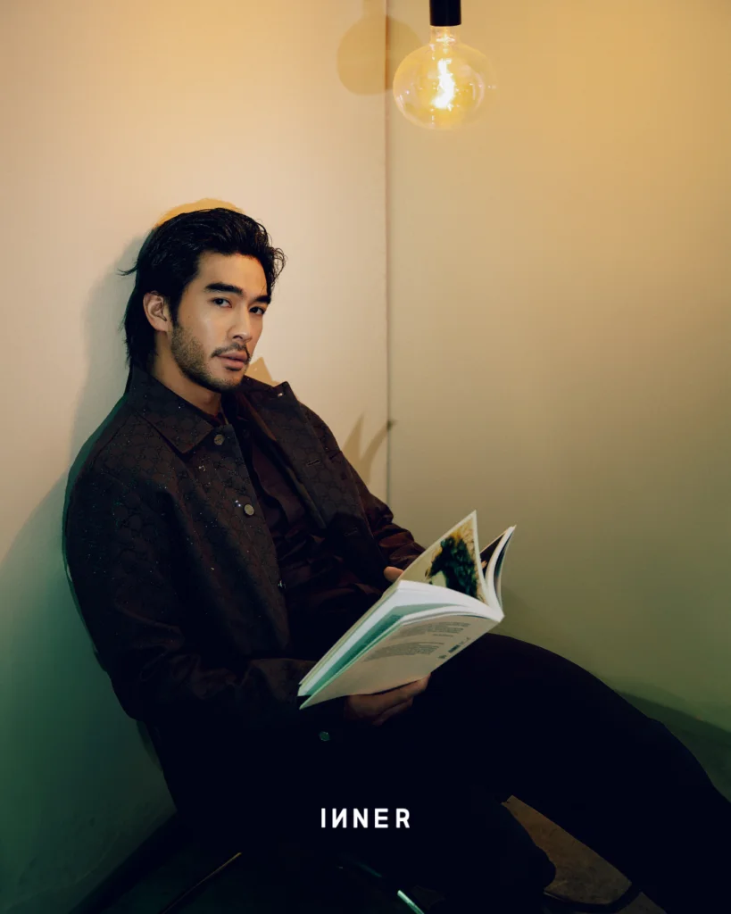 TURTLENECK & JEANS, KARMUEL YOUNG