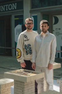 意大利設計師組合 GROOVIDO 的 Gianmaria Della Ratta（左） 和 Giorgio Gasco （右）