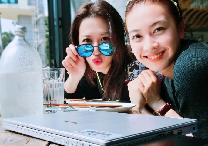 b159a4a2gy1fdbcuv4bh8j20zk0qndo3