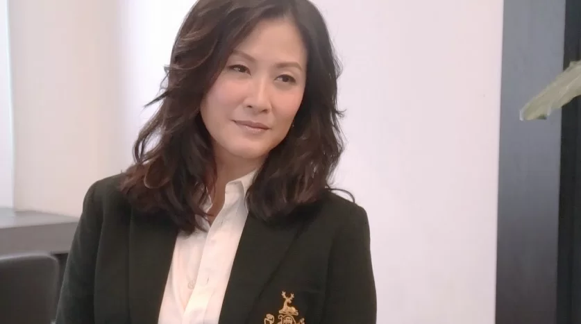 陳慧珊重返校園 原來為了教育女兒 - 本地 - 明周娛樂