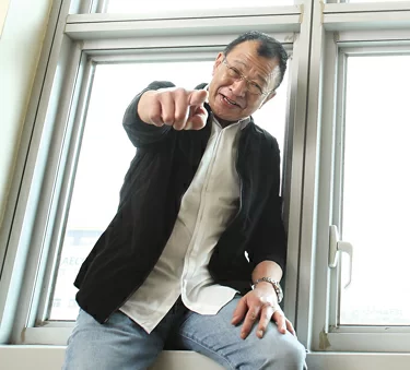 【封面故事】遊戲人間懶足一世 許紹雄輸打贏要:20歲女兒無意入行