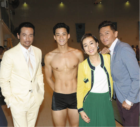 余德丞在《誇》劇中是游泳健將，與現實中曾是港隊代表的背景差不多，劇中他與陳豪、江美儀及關禮傑有對手戲。