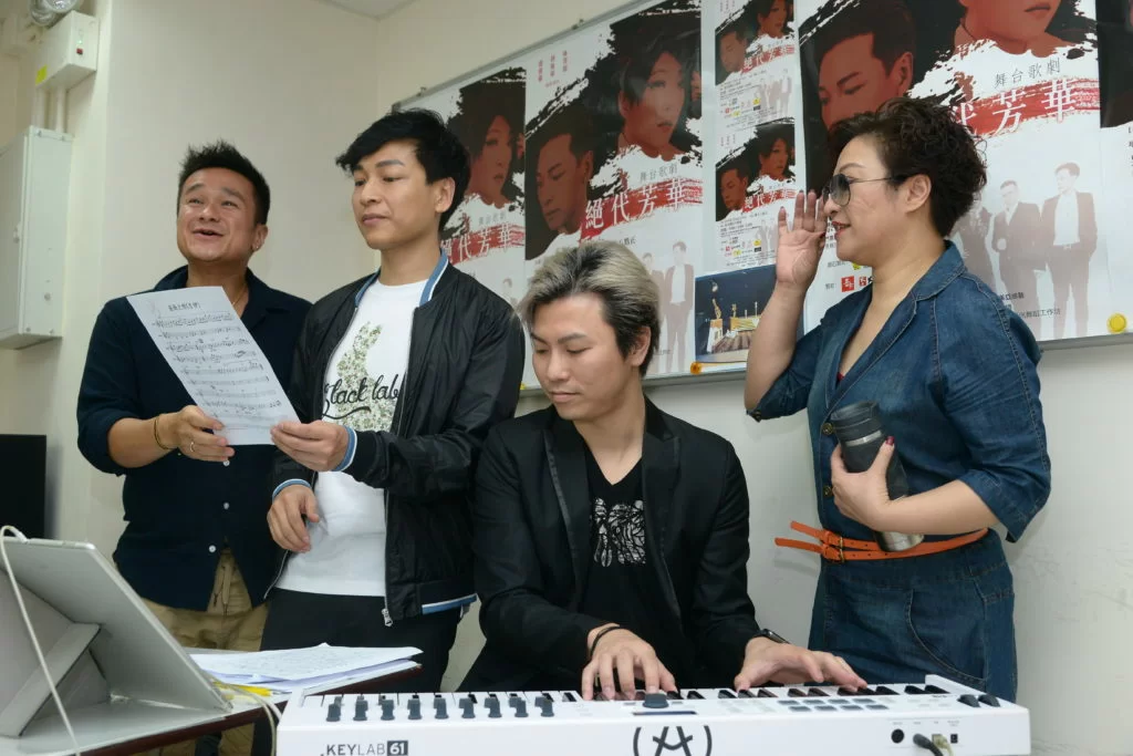 音樂總監梁榮智為《絕代芳華》設計了不少好歌。