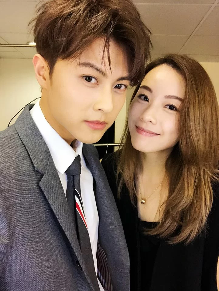 鄧麗欣與台灣前棒棒堂成員王子拍拖,雖然年紀相差五年,但她覺得年齡不是界限。